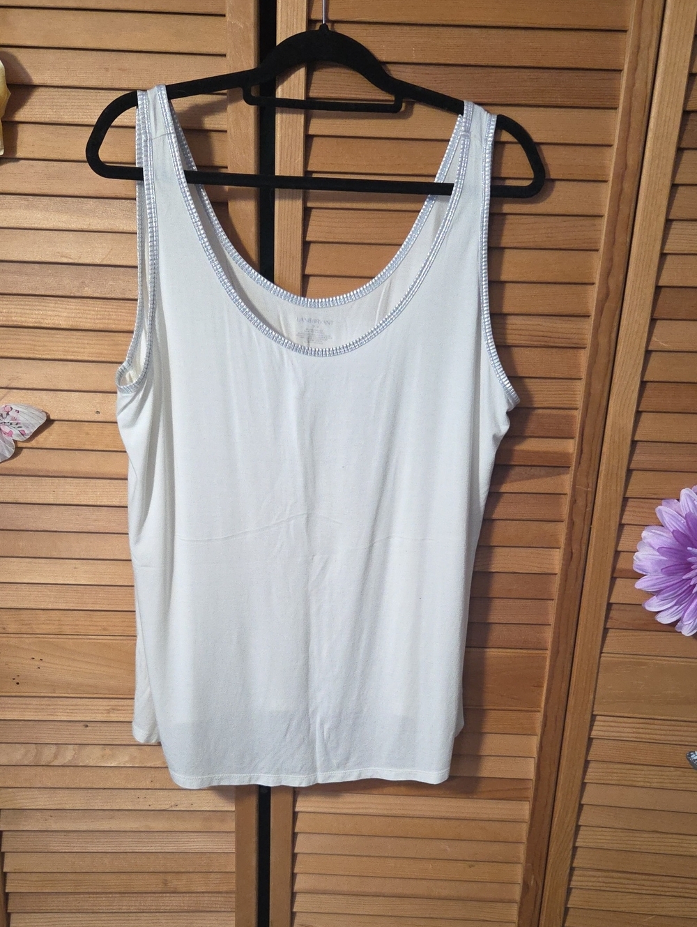 Lane Bryant Off White Scoop Neck Tank Top With Silver Piping